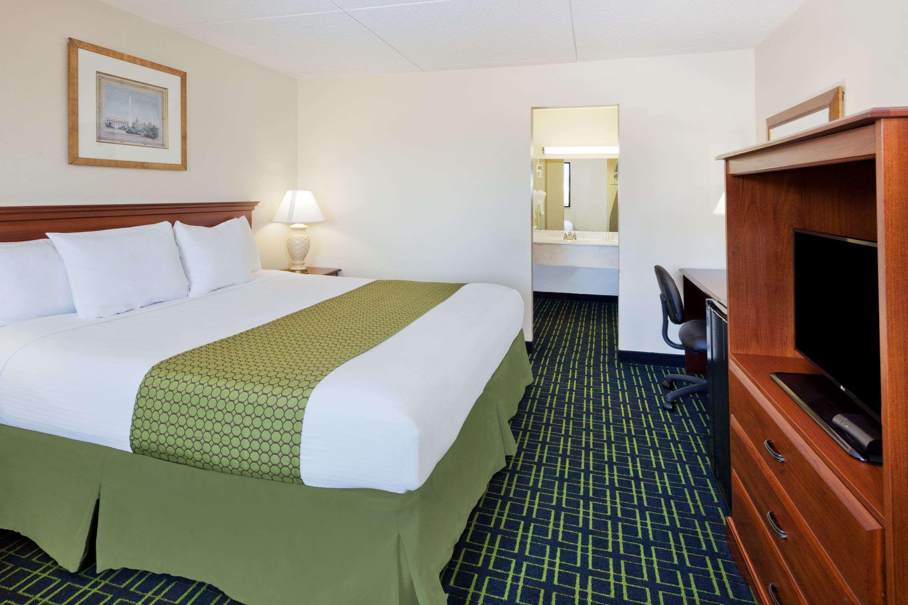 Hotel Bo, A Days Inn By Wyndham Chattanooga Downtown Extérieur photo