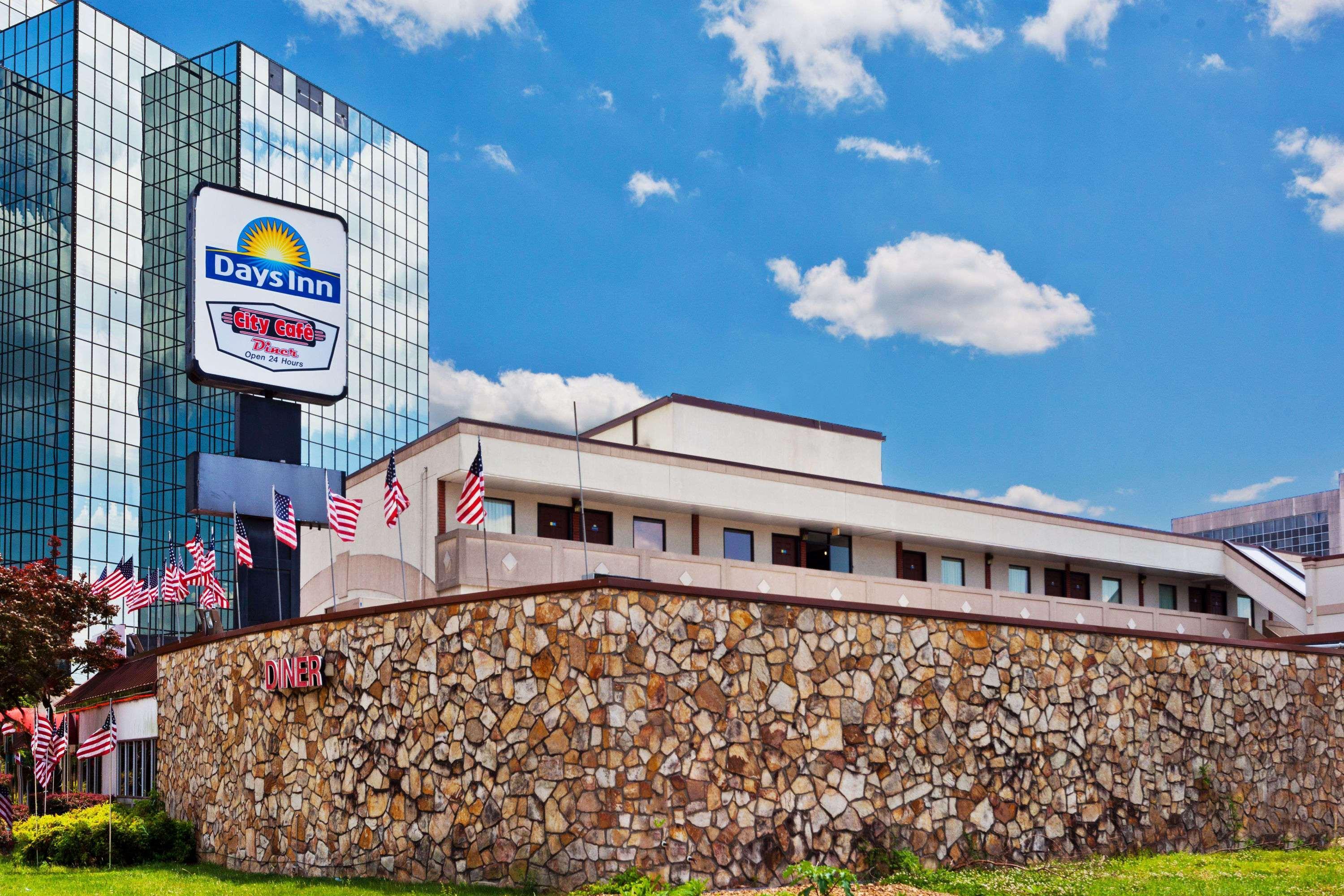 Hotel Bo, A Days Inn By Wyndham Chattanooga Downtown Extérieur photo