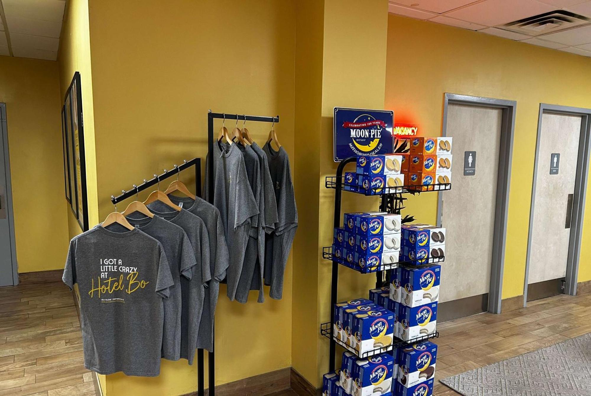 Hotel Bo, A Days Inn By Wyndham Chattanooga Downtown Extérieur photo