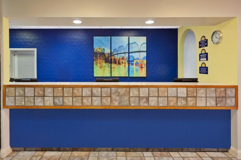 Hotel Bo, A Days Inn By Wyndham Chattanooga Downtown Extérieur photo